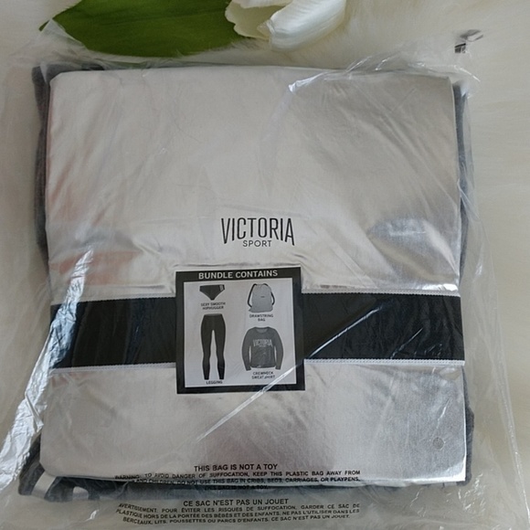 Victoria's Secret Limited Edition Sport Outfit Set - Picture 3 of 5